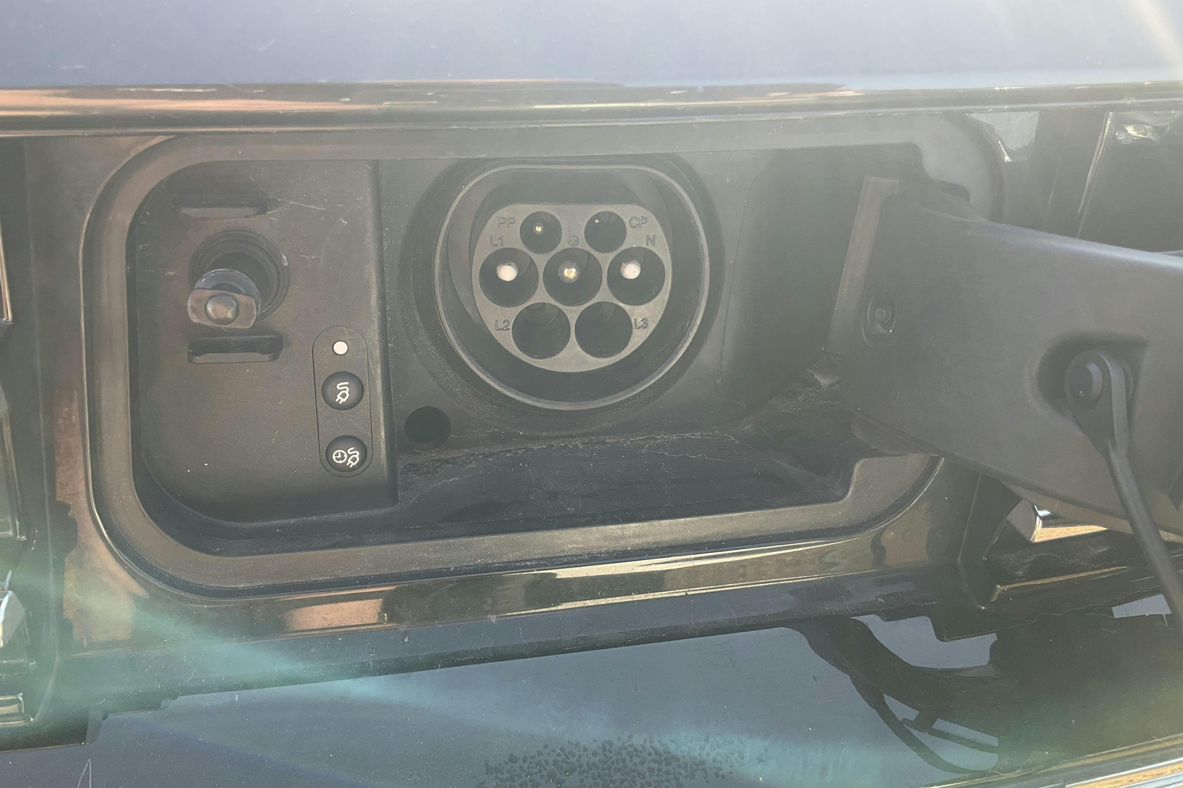 Vehicle Image 16