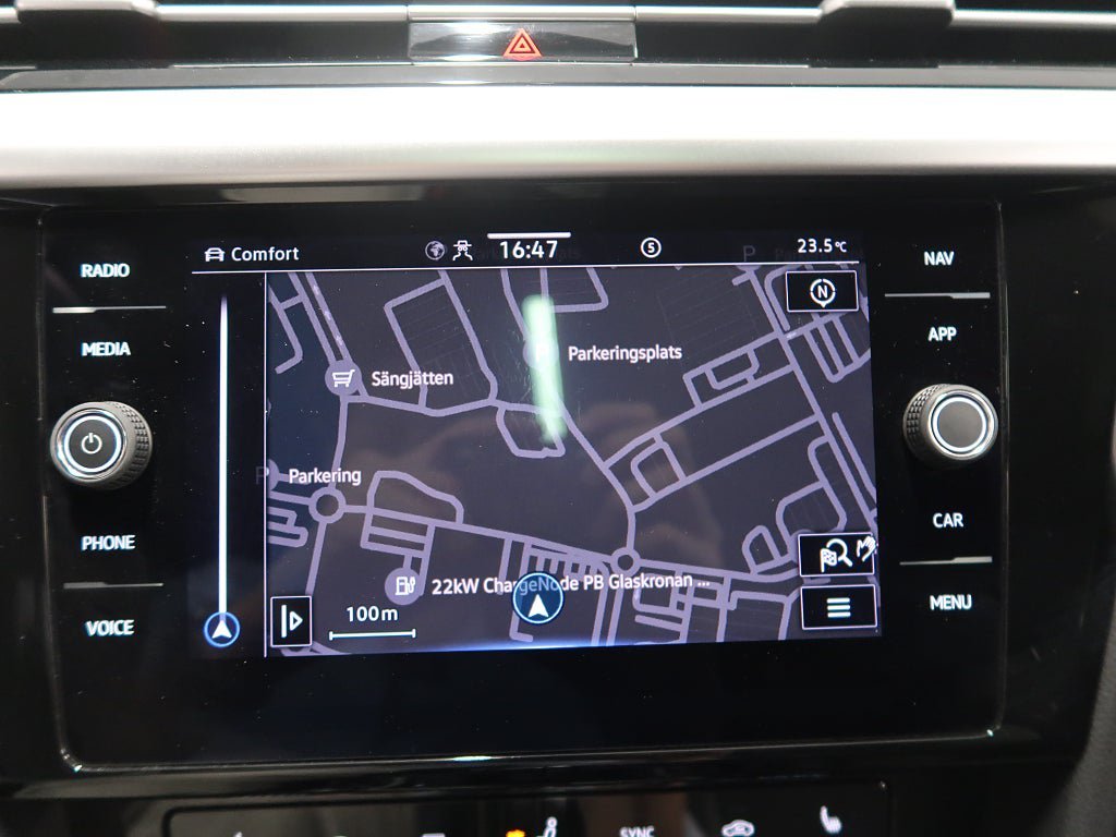 Vehicle Image 21