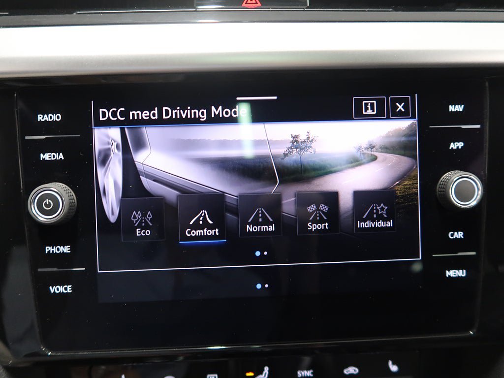 Vehicle Image 33