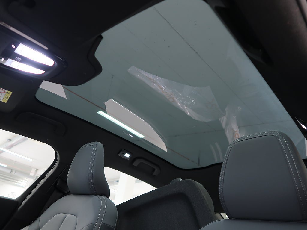 Vehicle Image 37