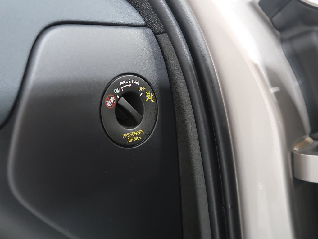 Vehicle Image 38