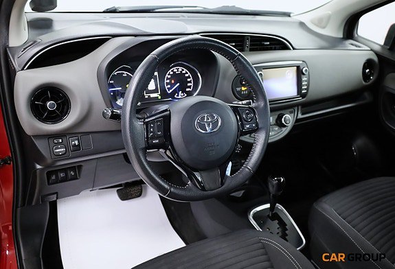Vehicle Image 12