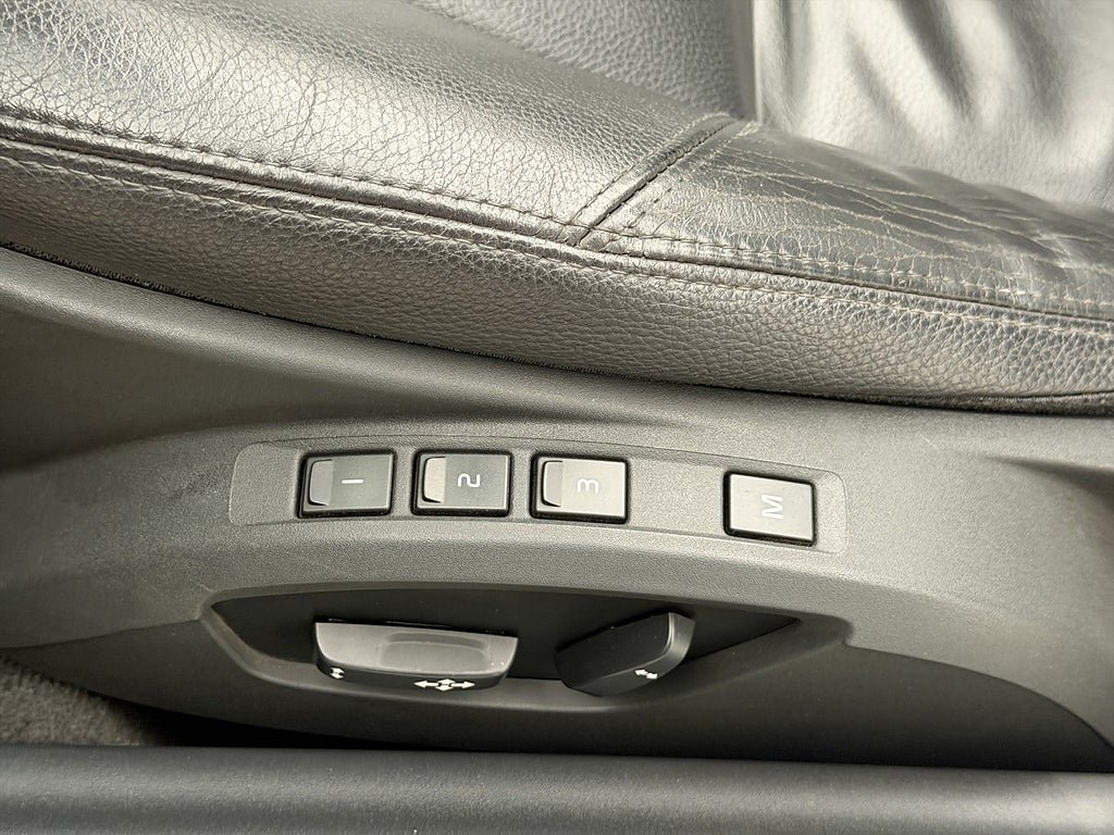 Vehicle Image 24