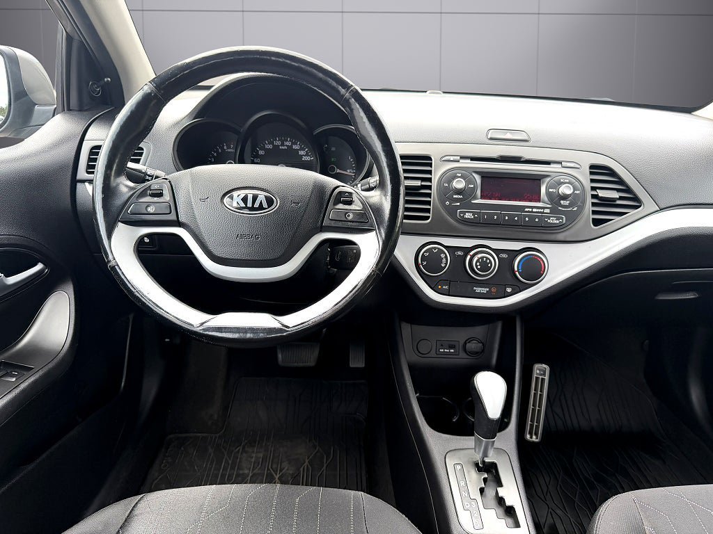 Vehicle Image 13
