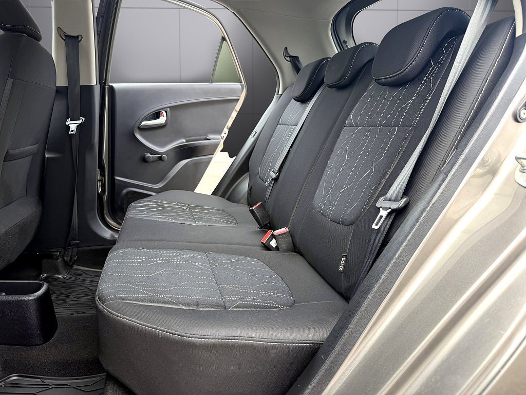 Vehicle Image 14