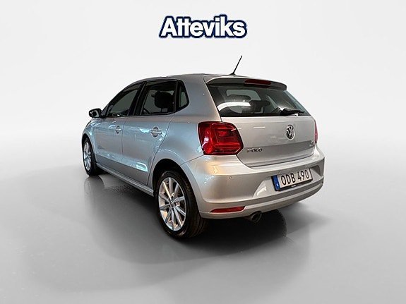 Vehicle Image 6
