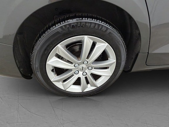 Vehicle Image 33