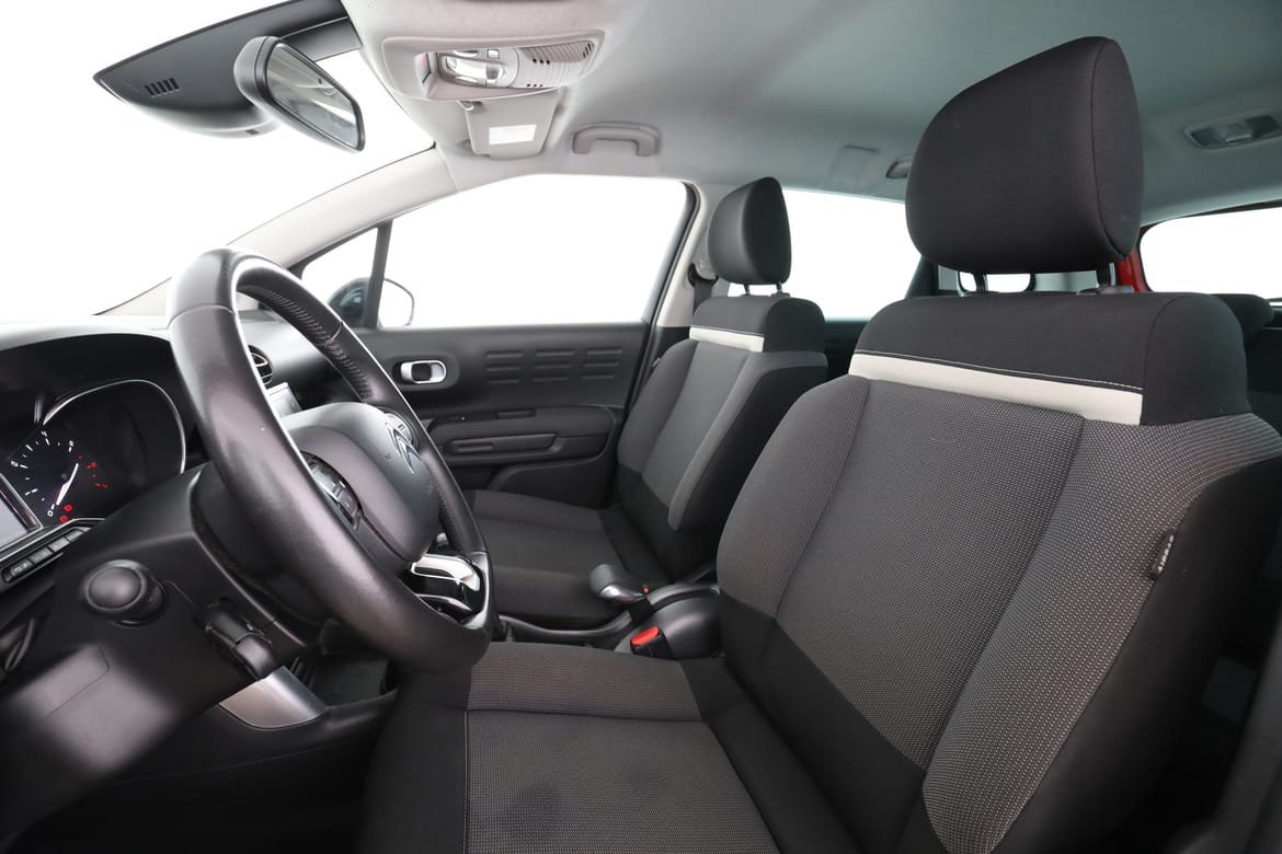 Vehicle Image 11