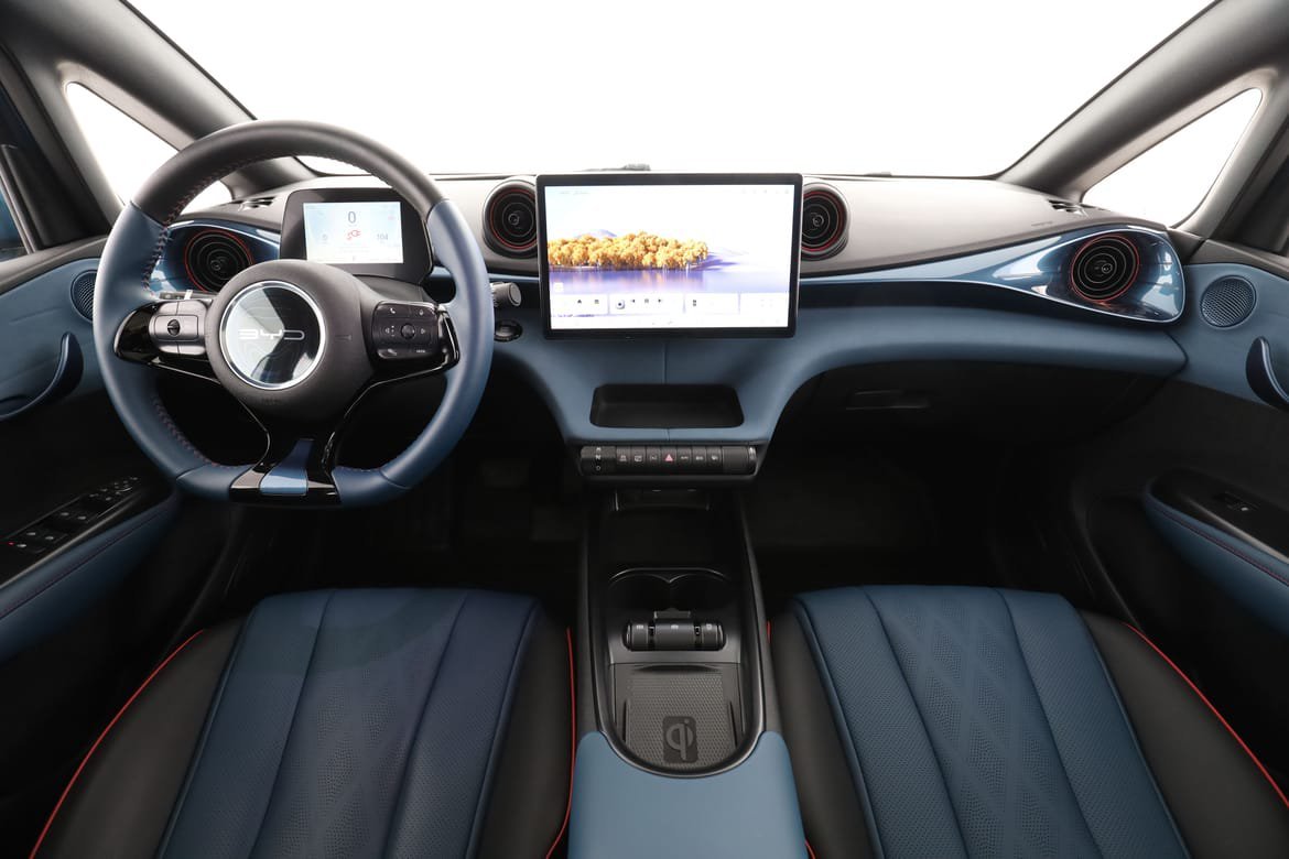 Vehicle Image 13