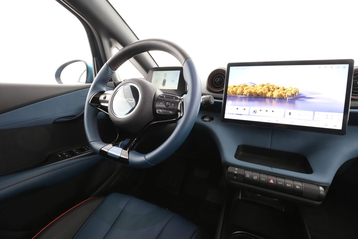 Vehicle Image 14
