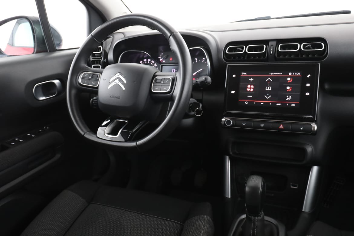 Vehicle Image 14