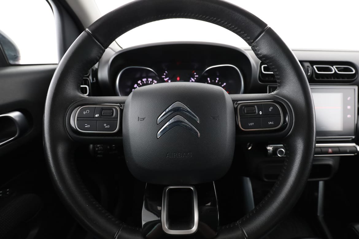 Vehicle Image 19
