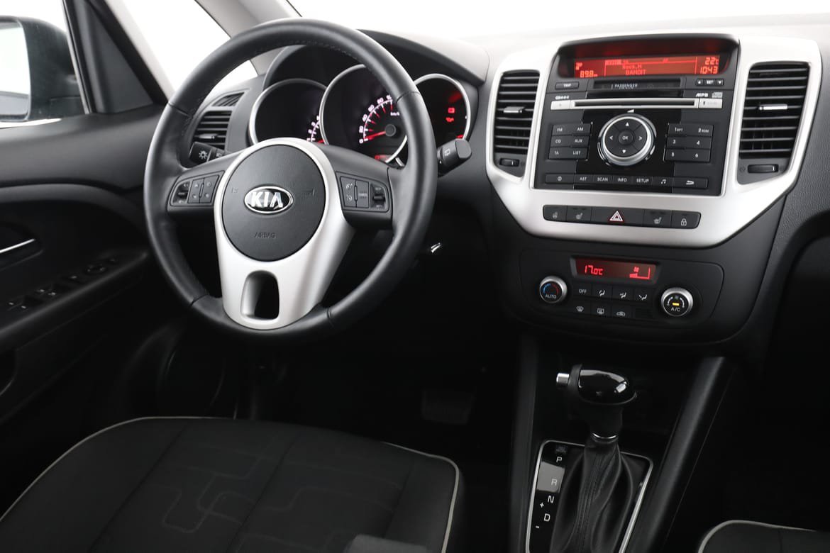 Vehicle Image 14