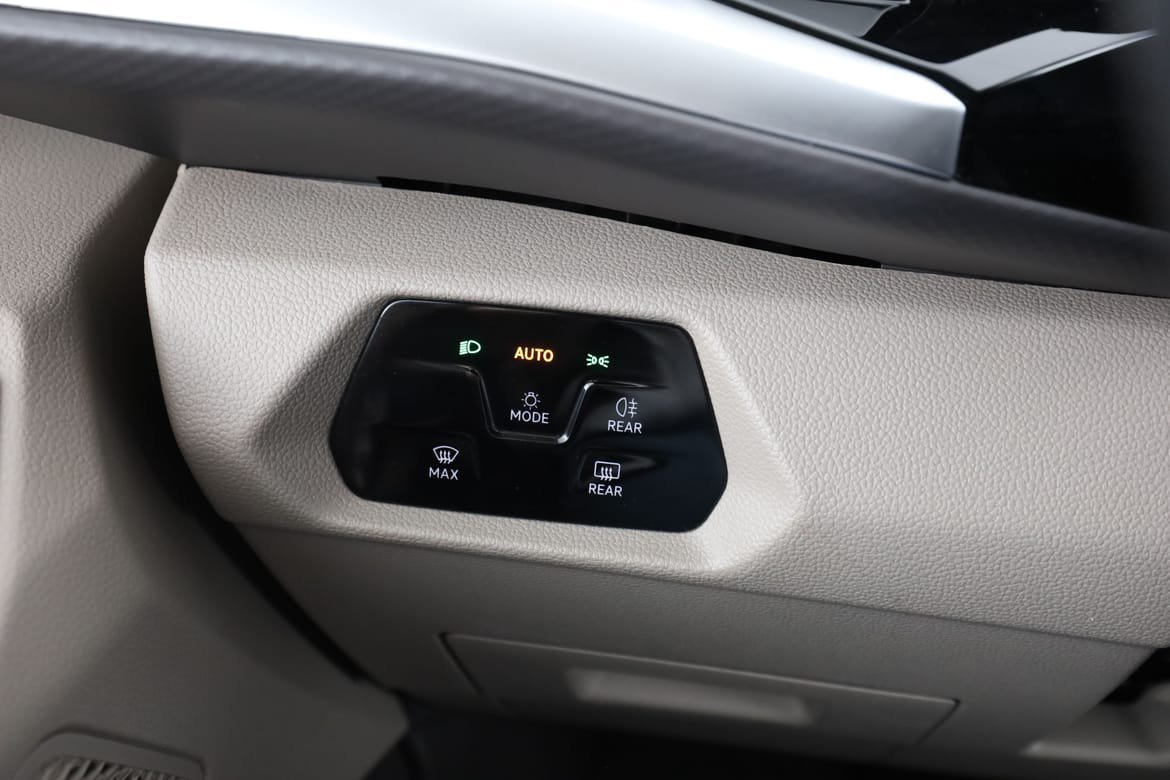 Vehicle Image 36