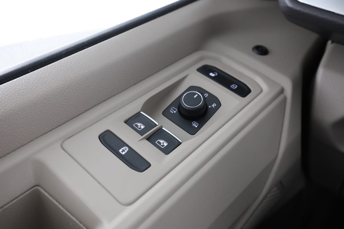 Vehicle Image 37