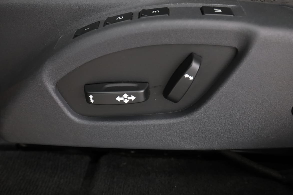 Vehicle Image 37