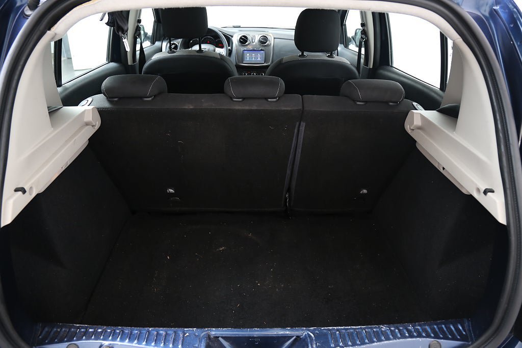 Vehicle Image 18