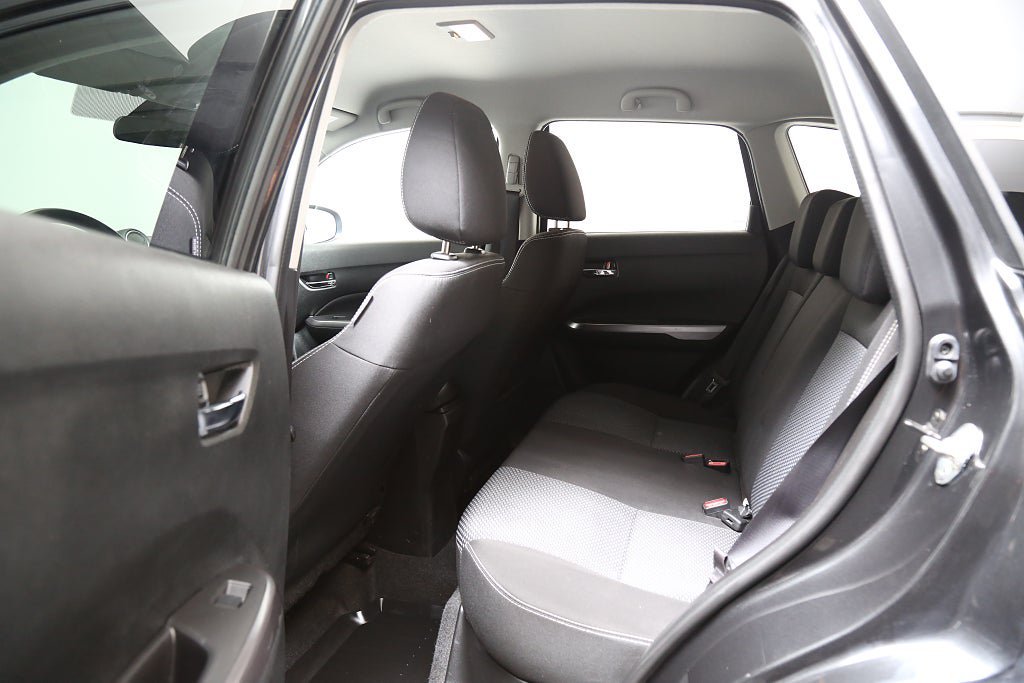 Vehicle Image 22