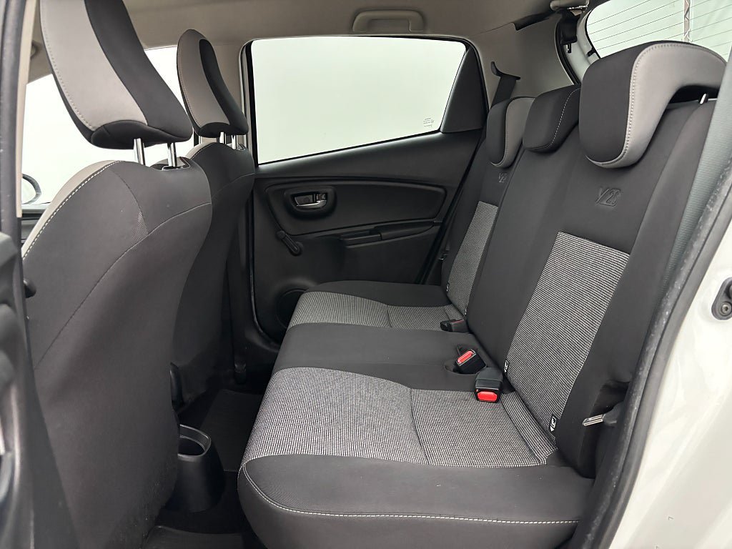 Vehicle Image 14