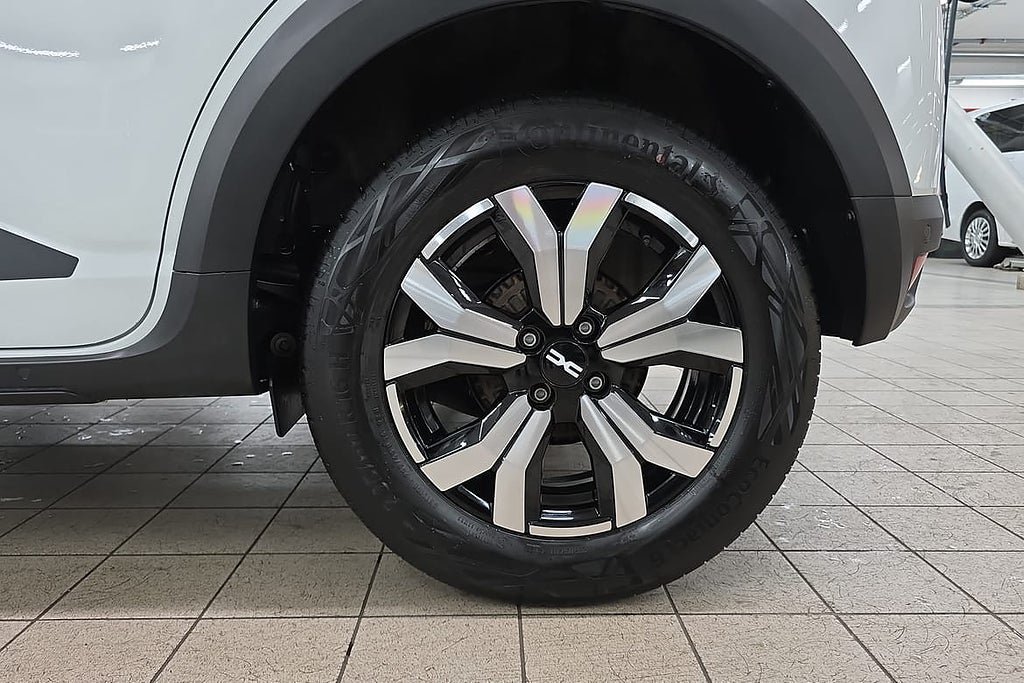 Vehicle Image 17