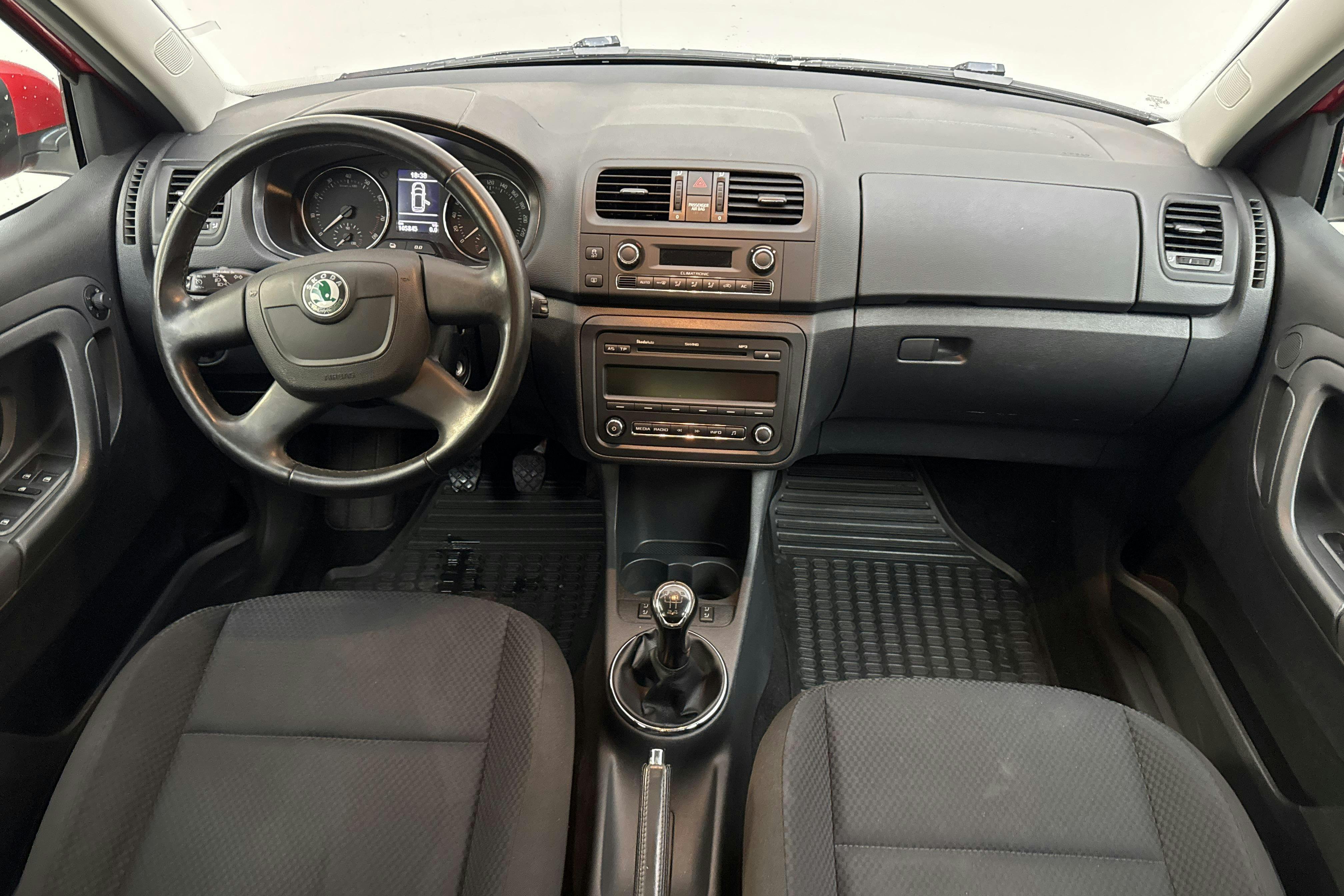 Vehicle Image 6