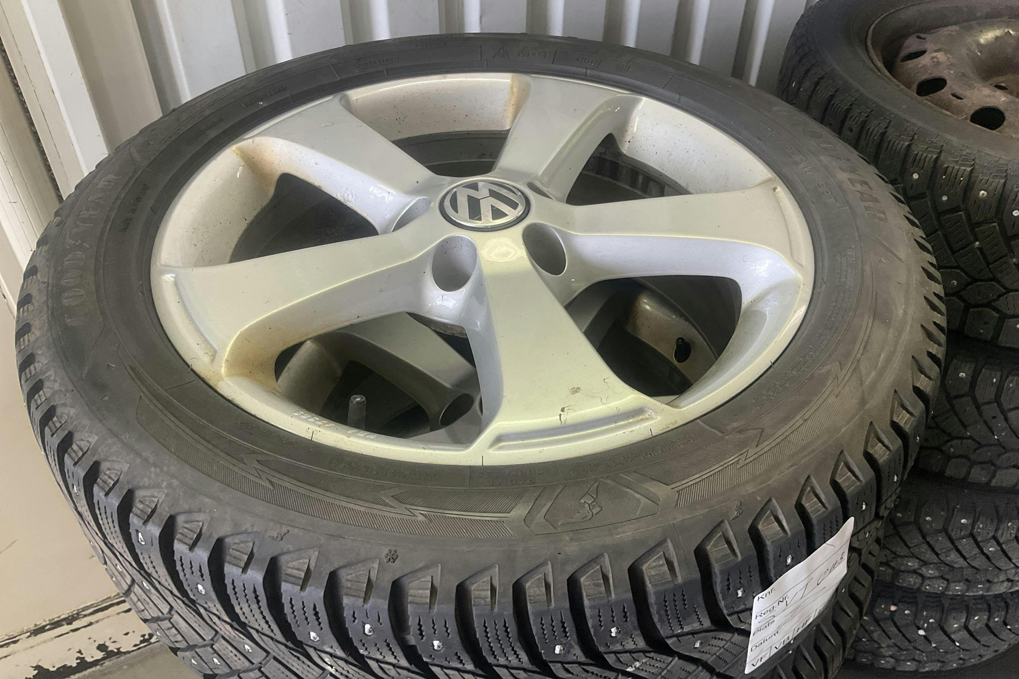 Vehicle Image 14