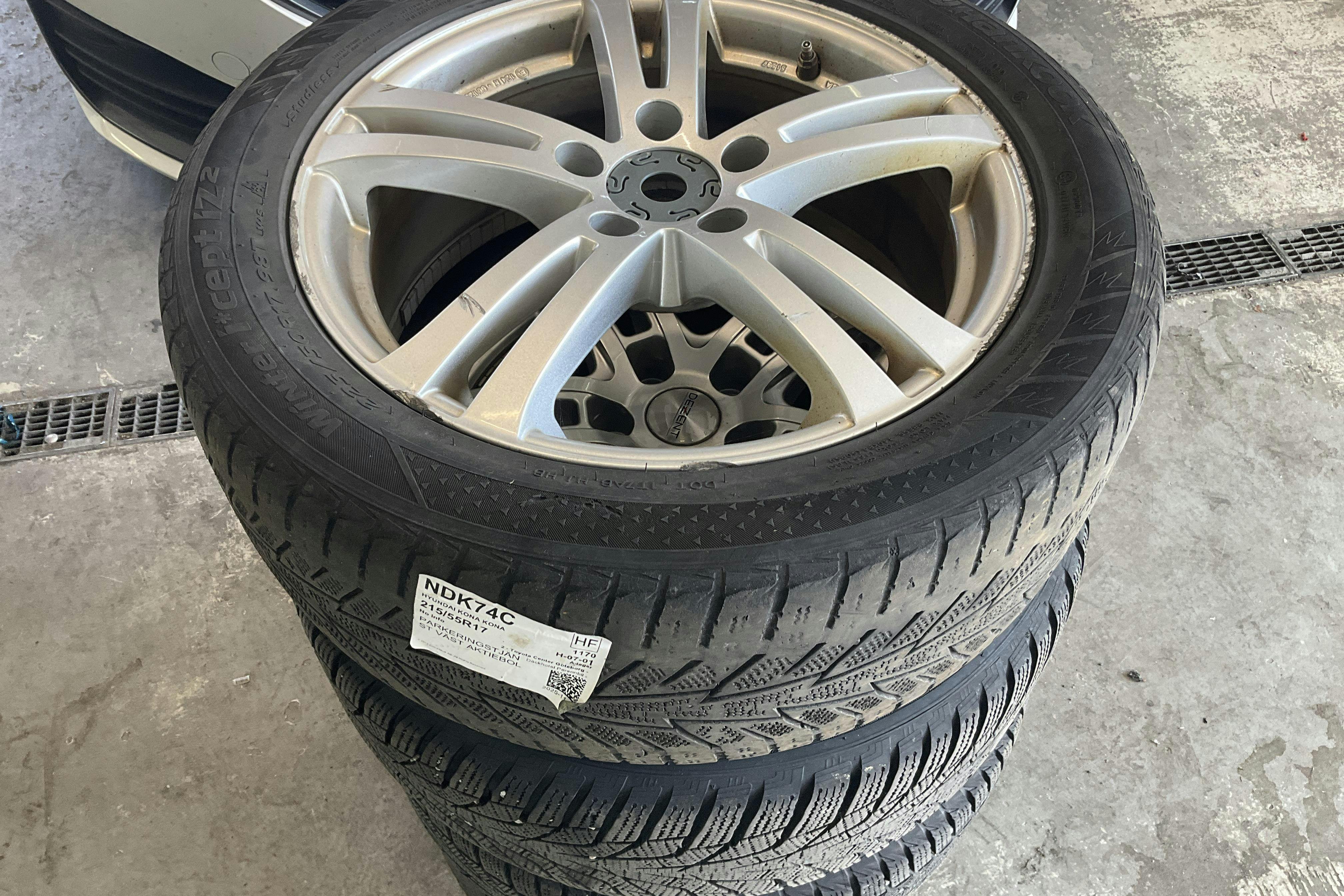 Vehicle Image 14