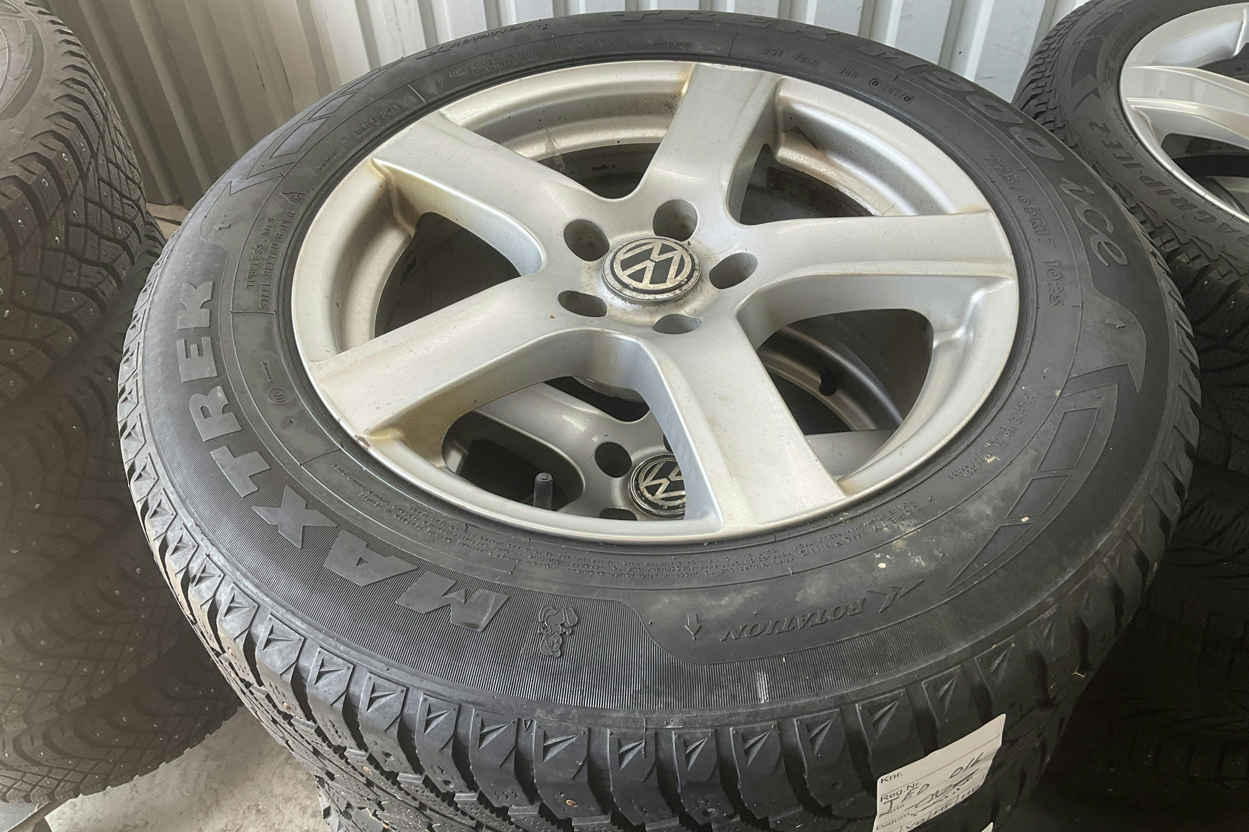 Vehicle Image 14