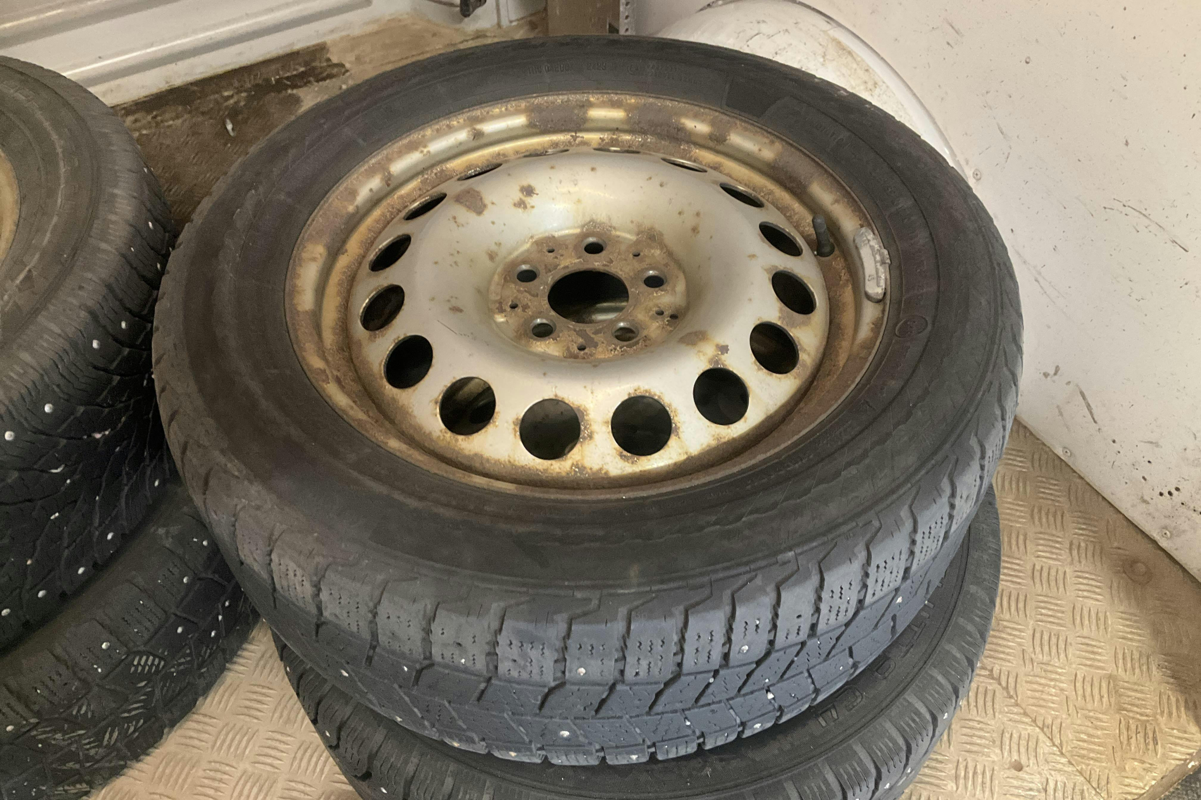 Vehicle Image 13