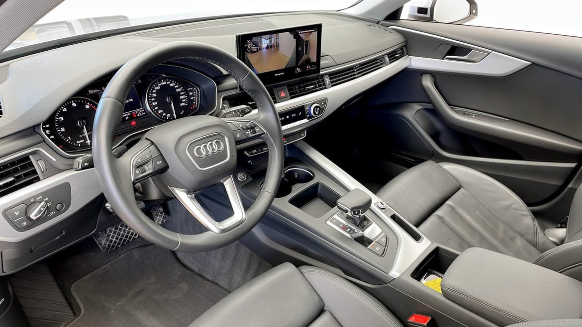 Vehicle Image 7