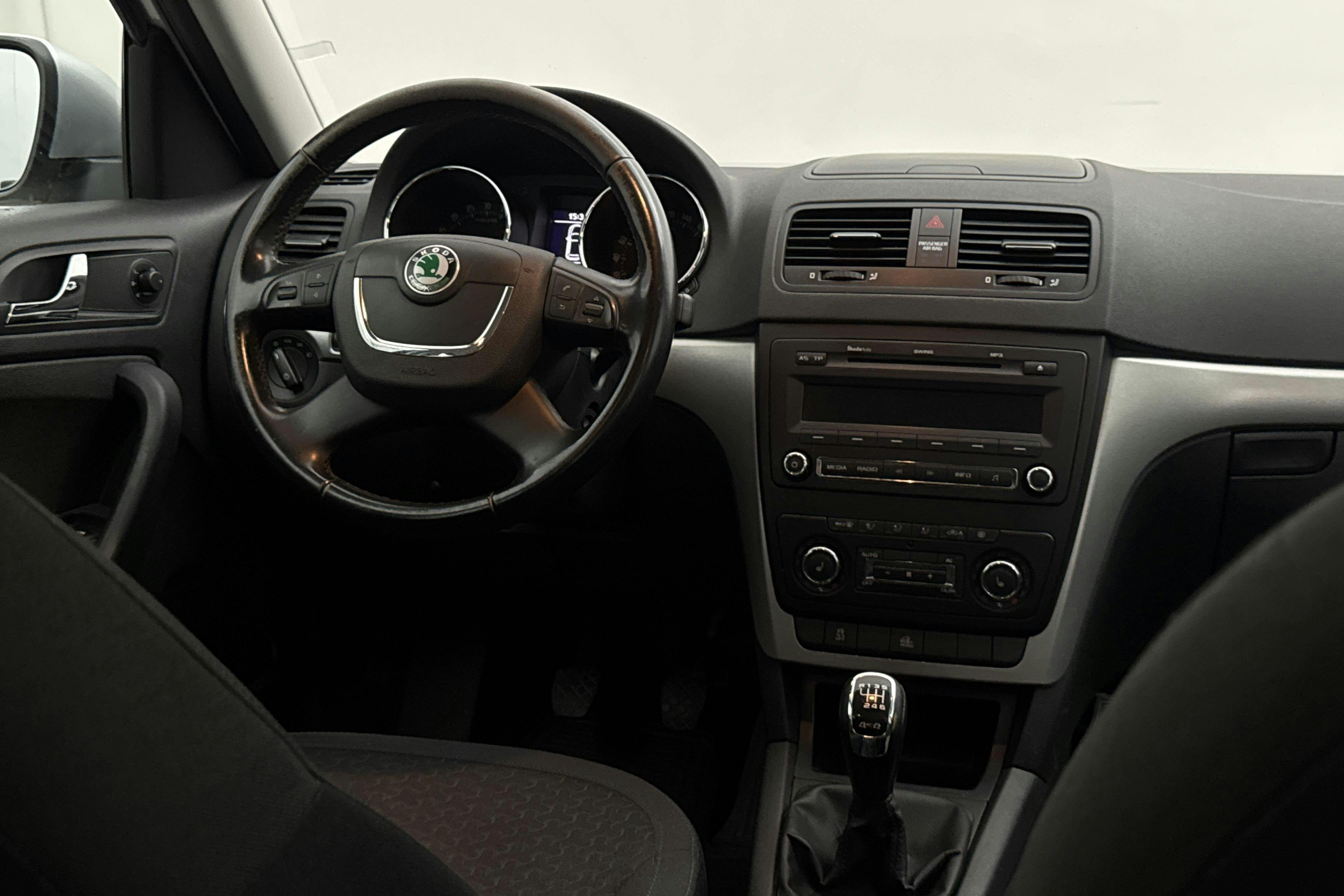Vehicle Image 11