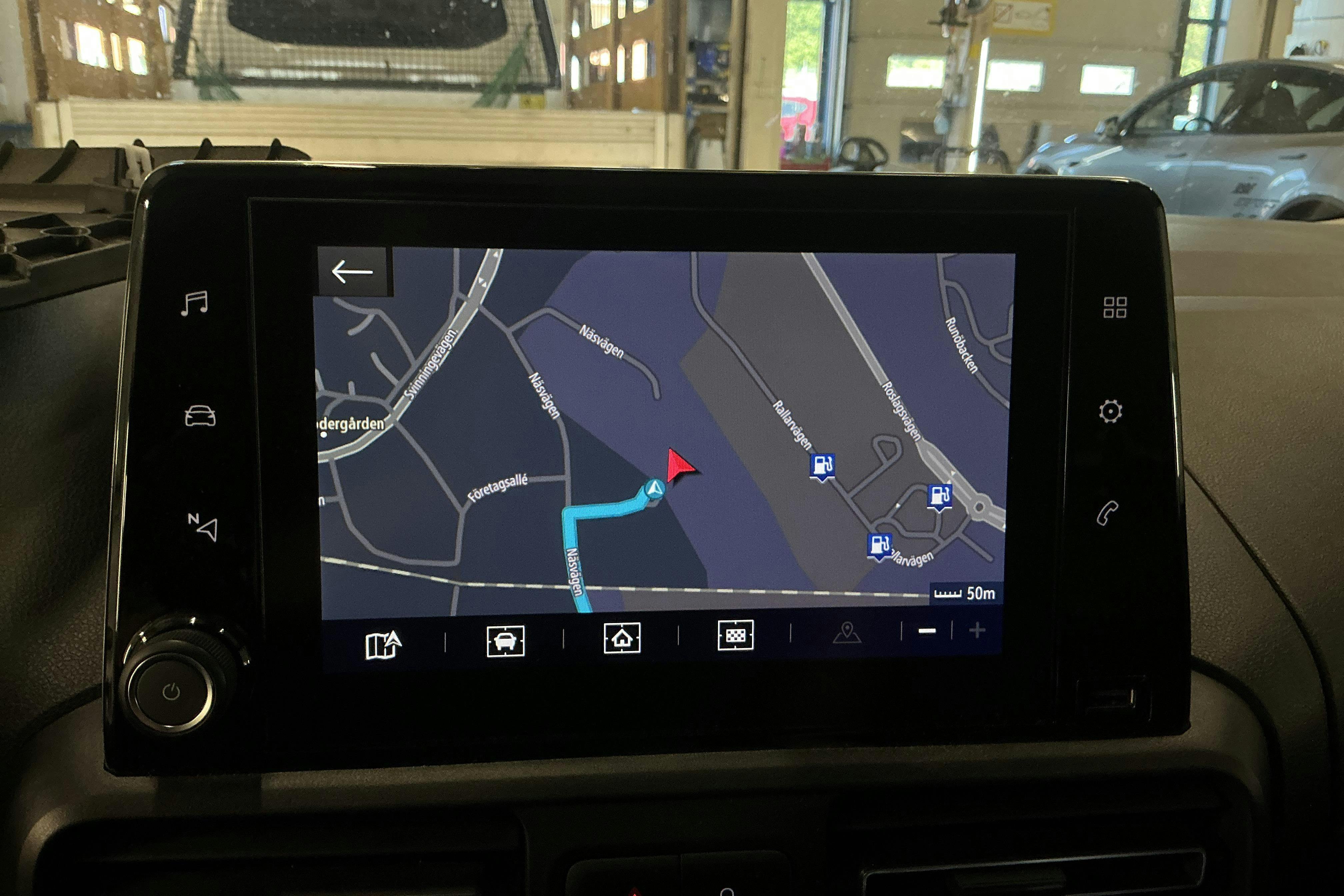 Vehicle Image 11