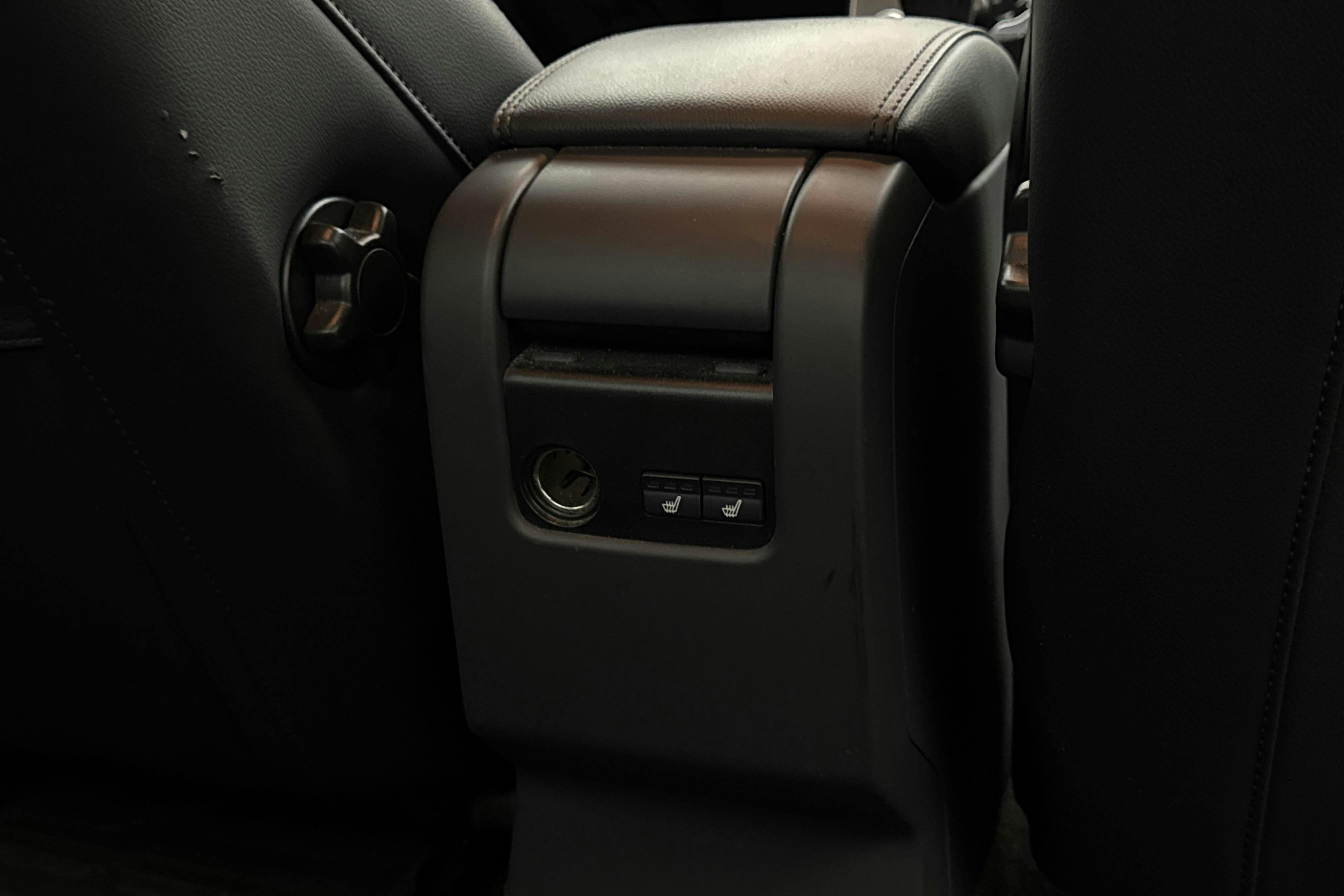 Vehicle Image 14