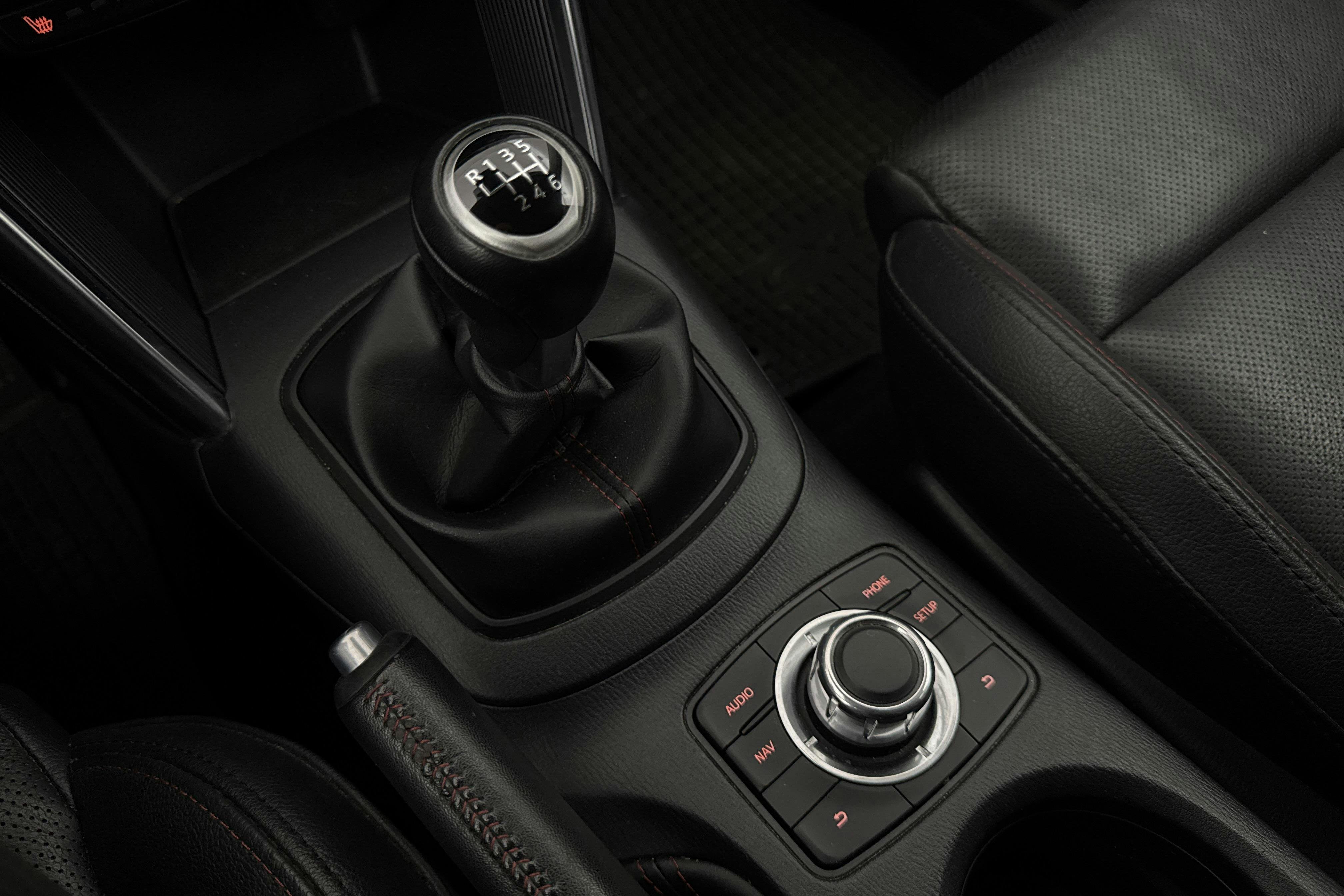 Vehicle Image 14
