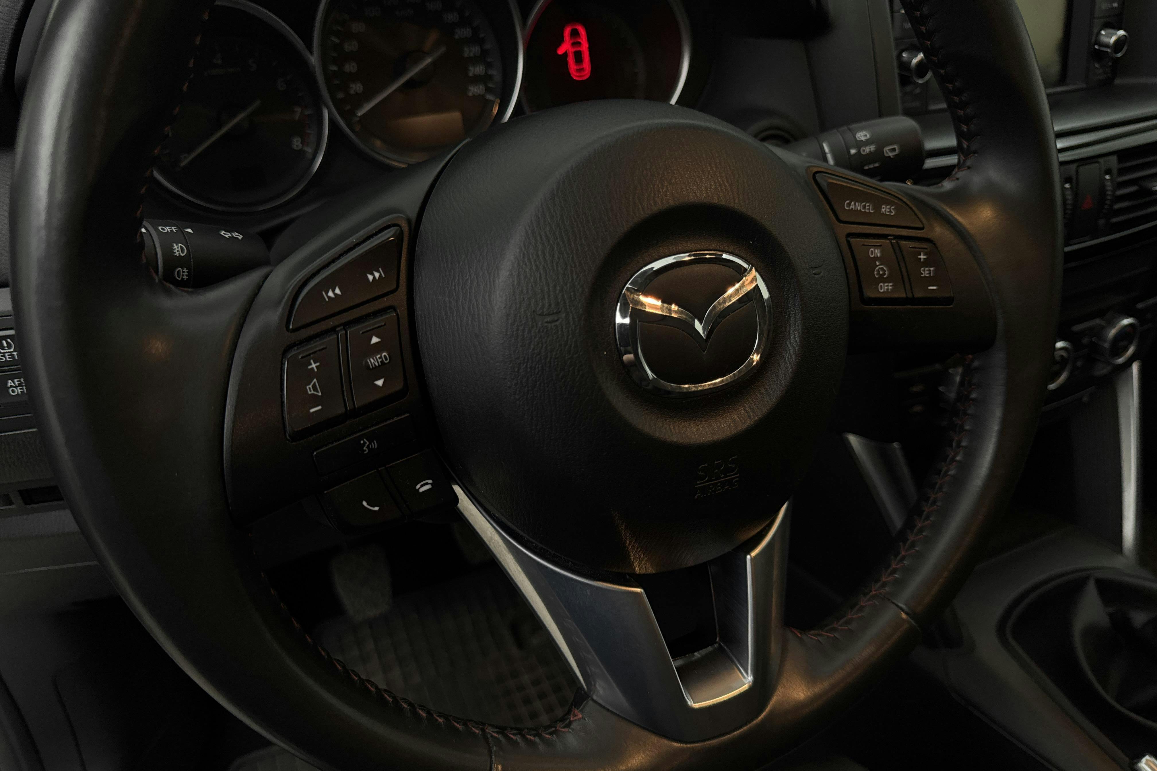 Vehicle Image 15