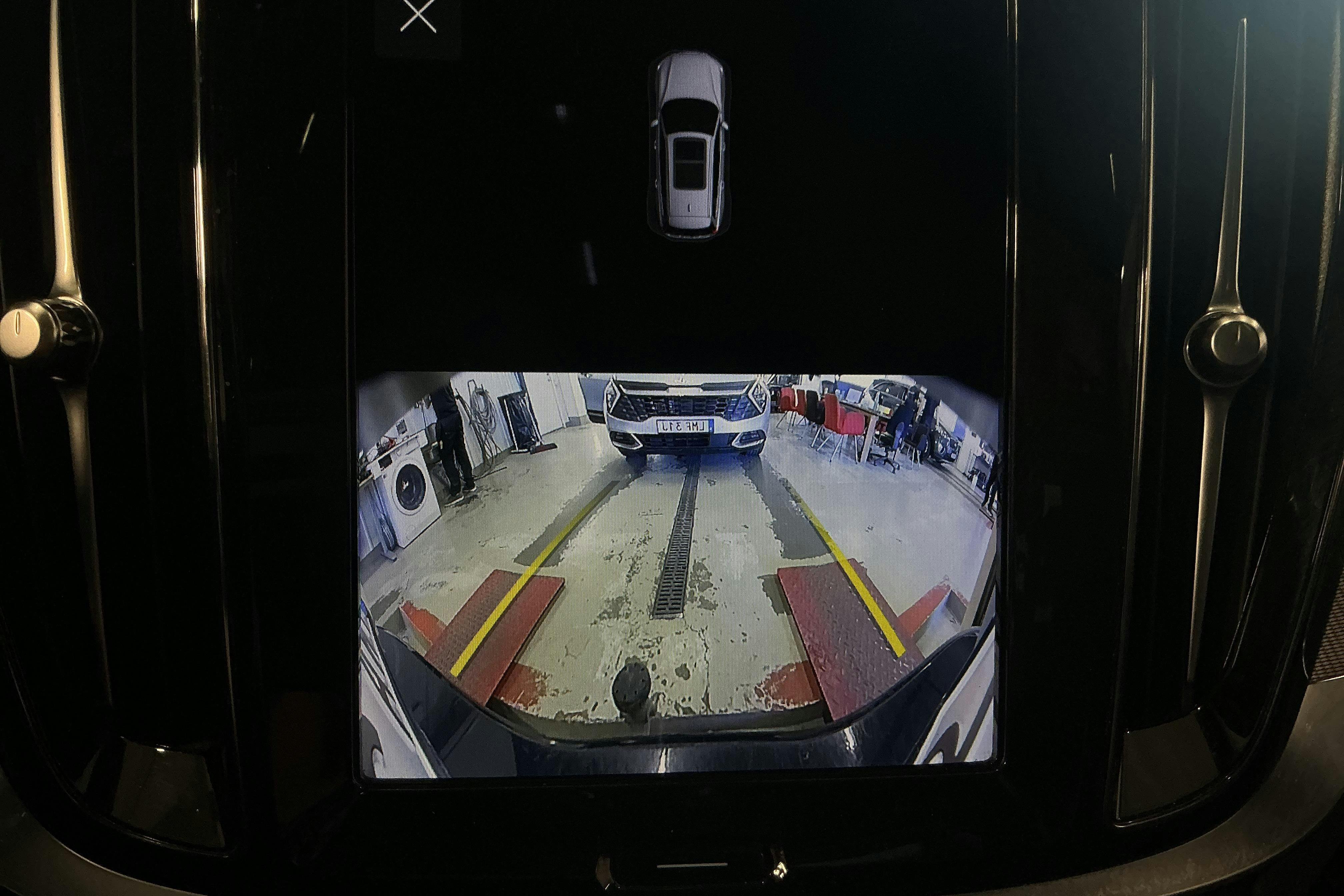 Vehicle Image 13