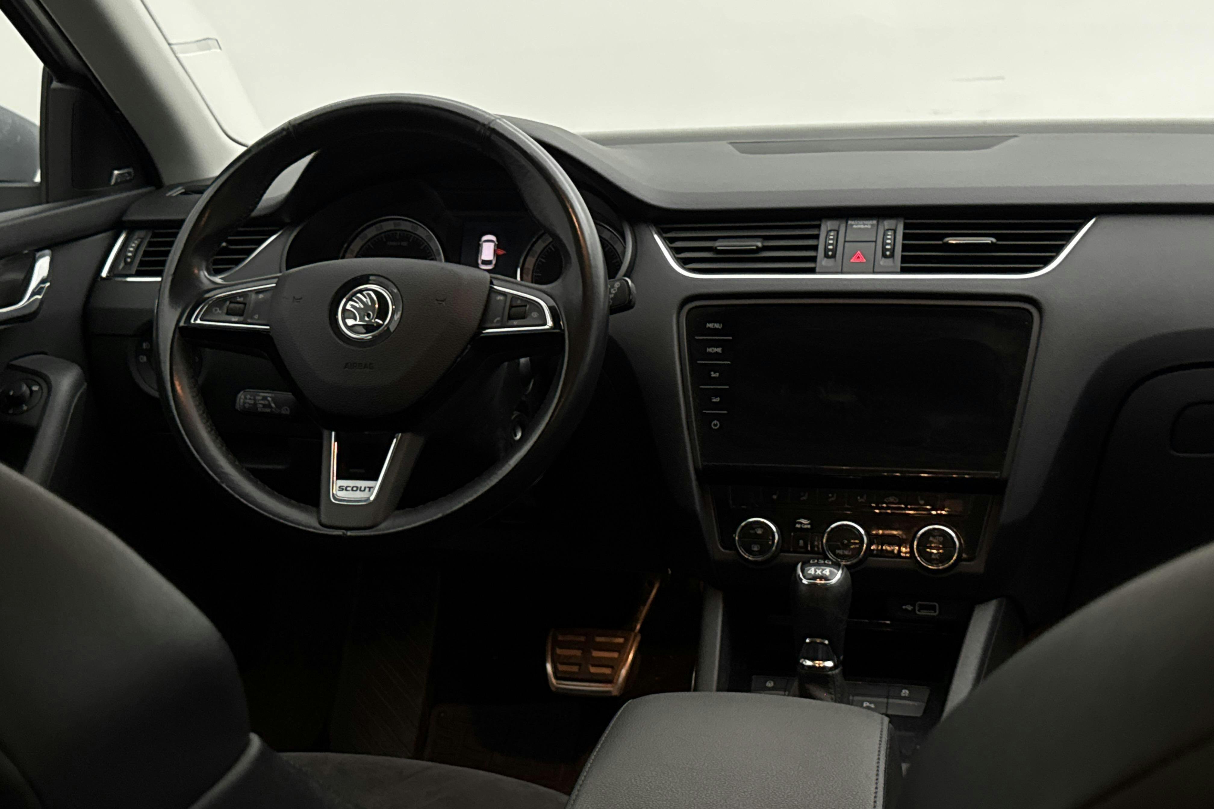 Vehicle Image 15