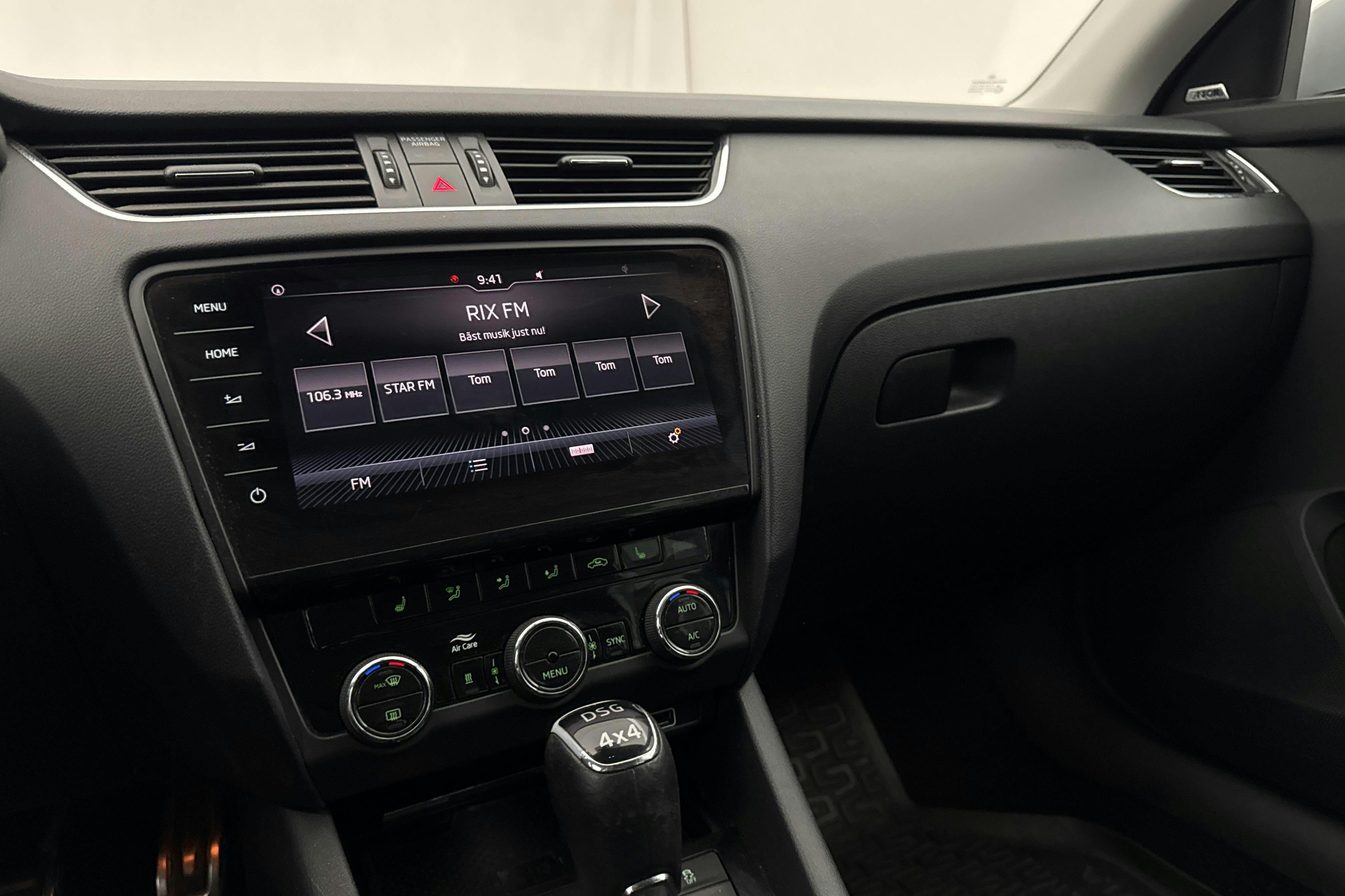 Vehicle Image 17