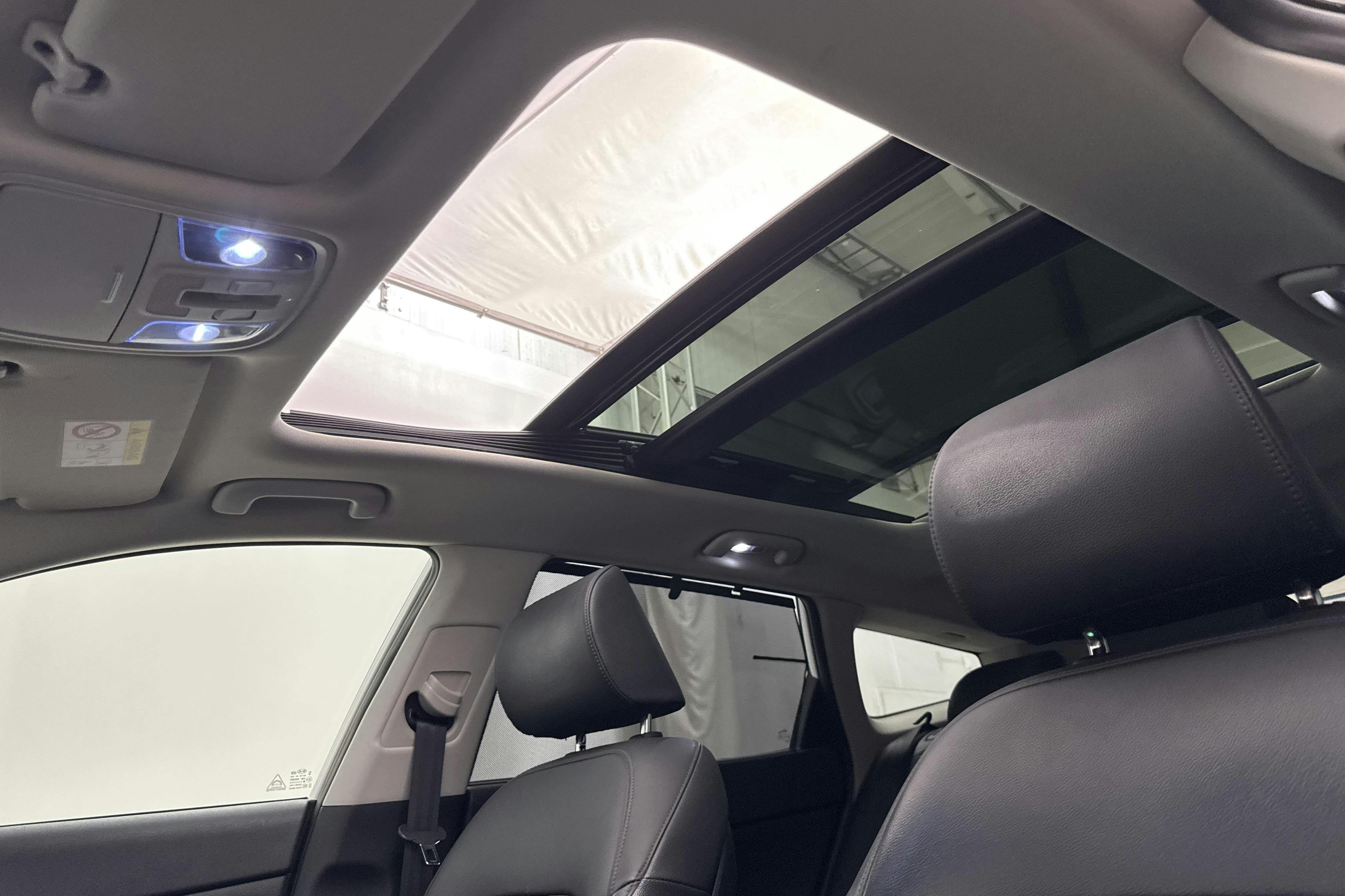 Vehicle Image 19