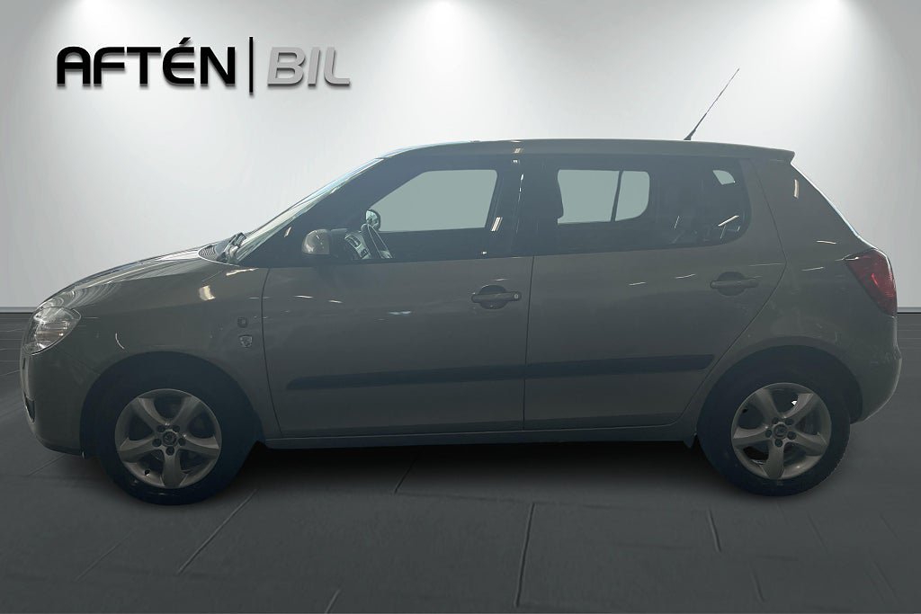 Vehicle Image 6