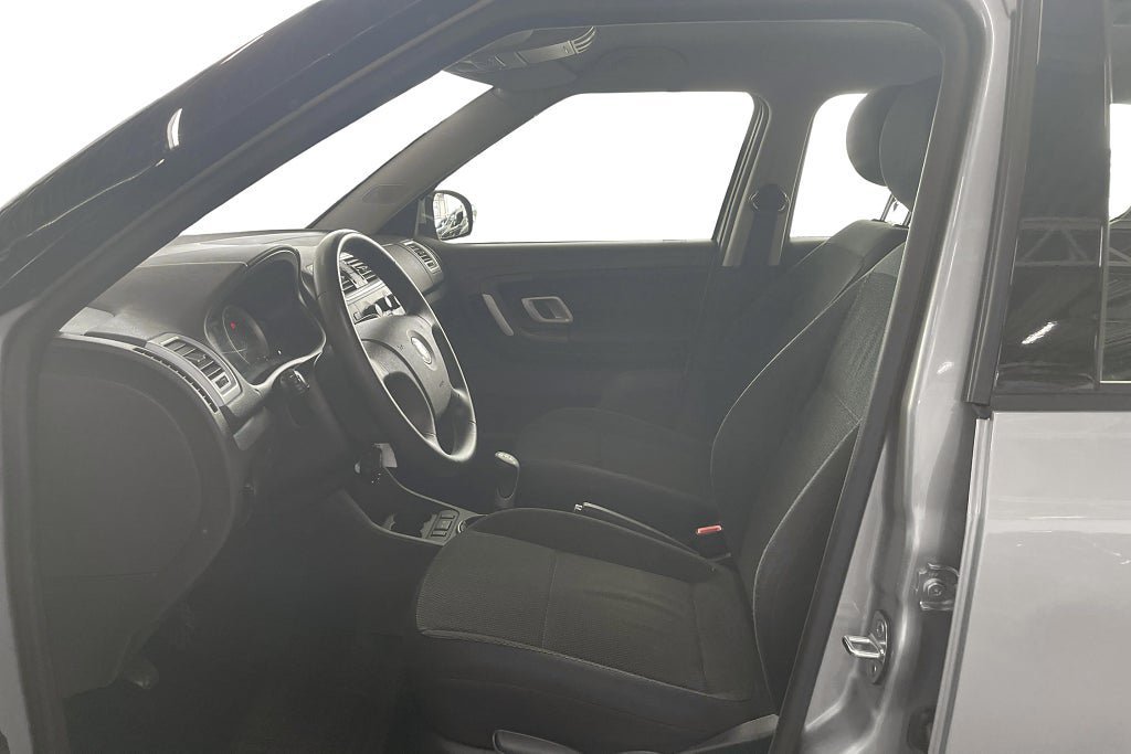 Vehicle Image 13