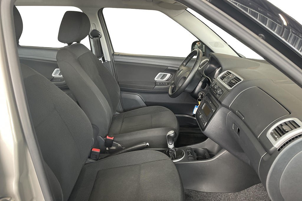 Vehicle Image 14