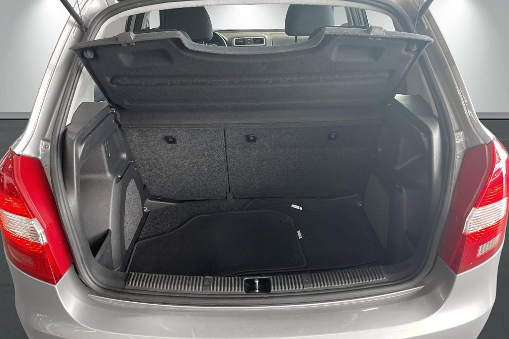 Vehicle Image 17