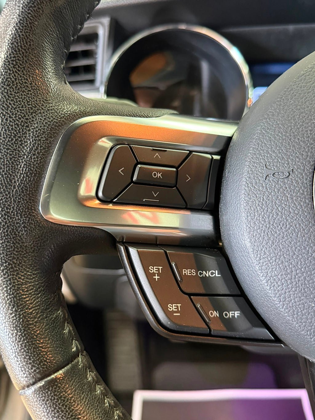 Vehicle Image 24