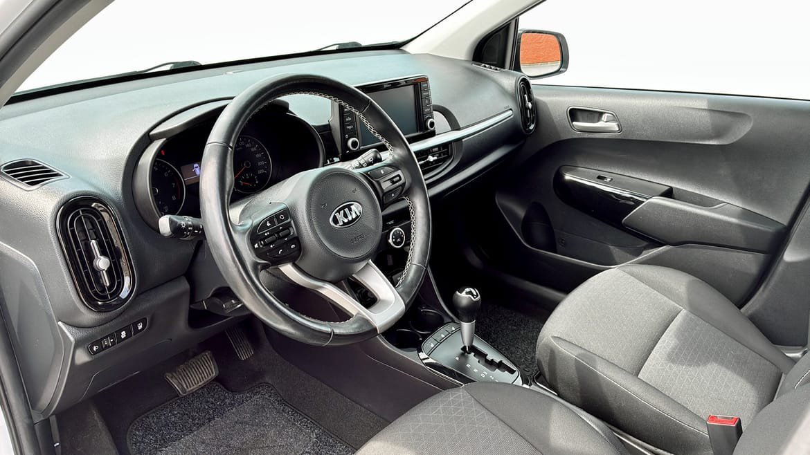 Vehicle Image 7