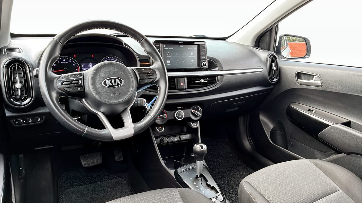Vehicle Image 10