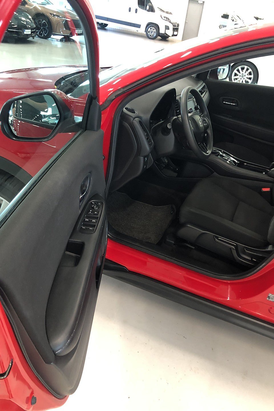 Vehicle Image 10