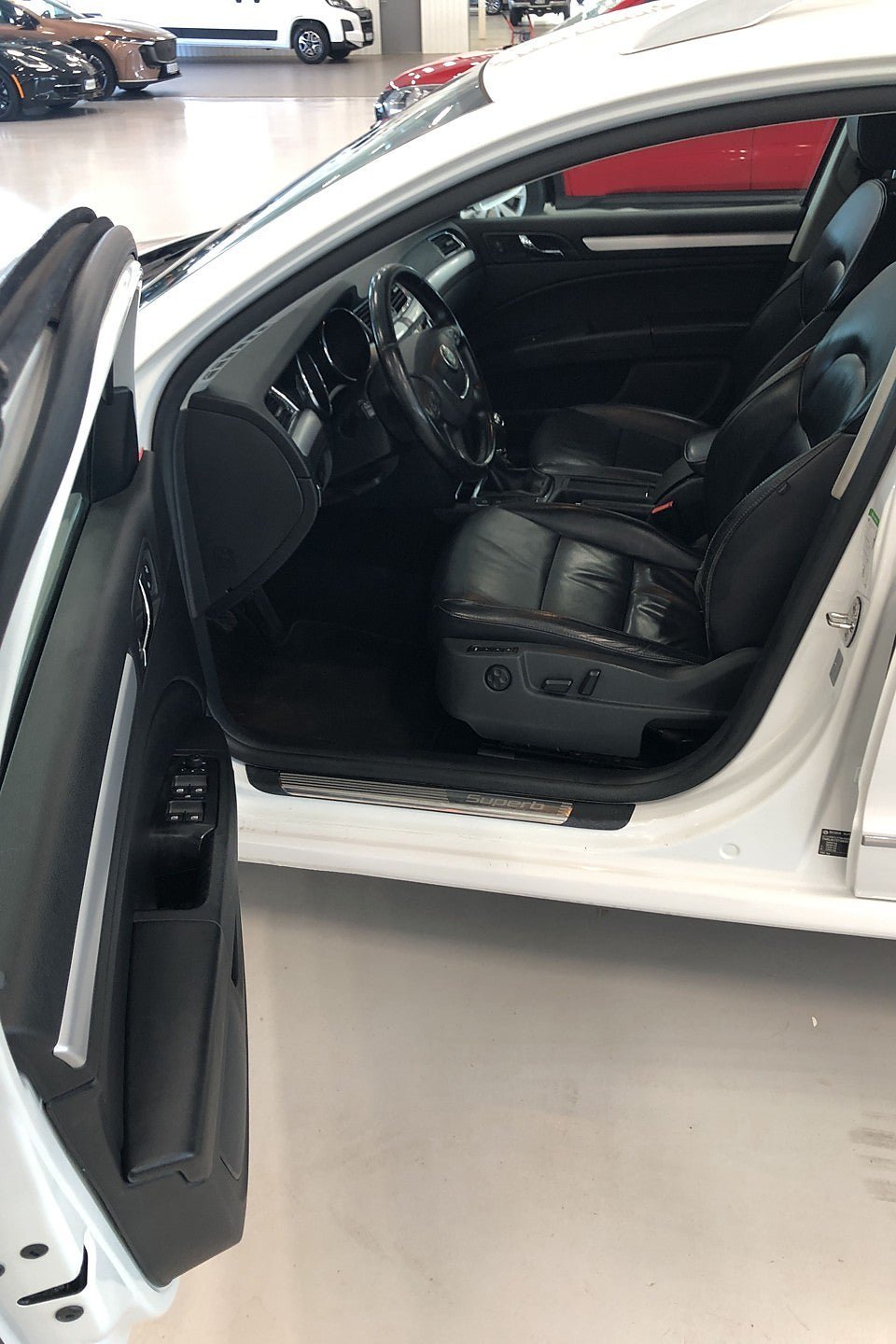 Vehicle Image 11
