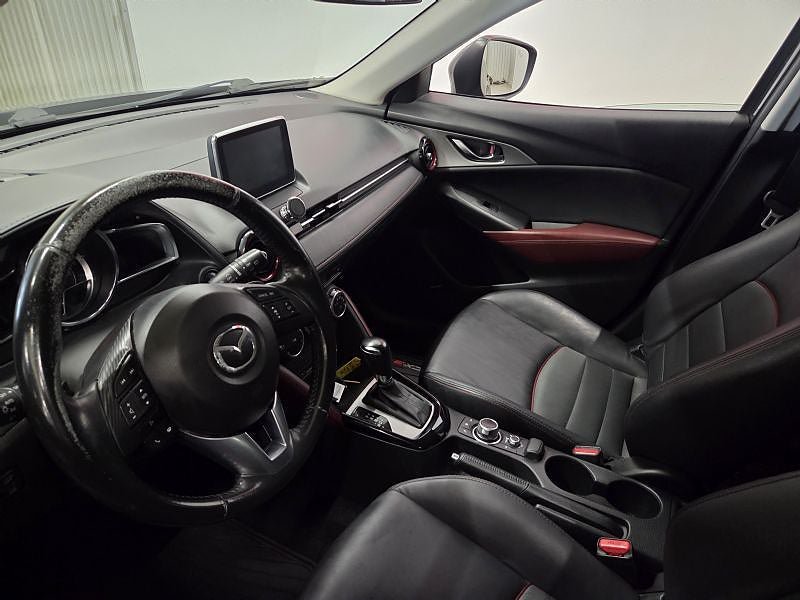 Vehicle Image 10