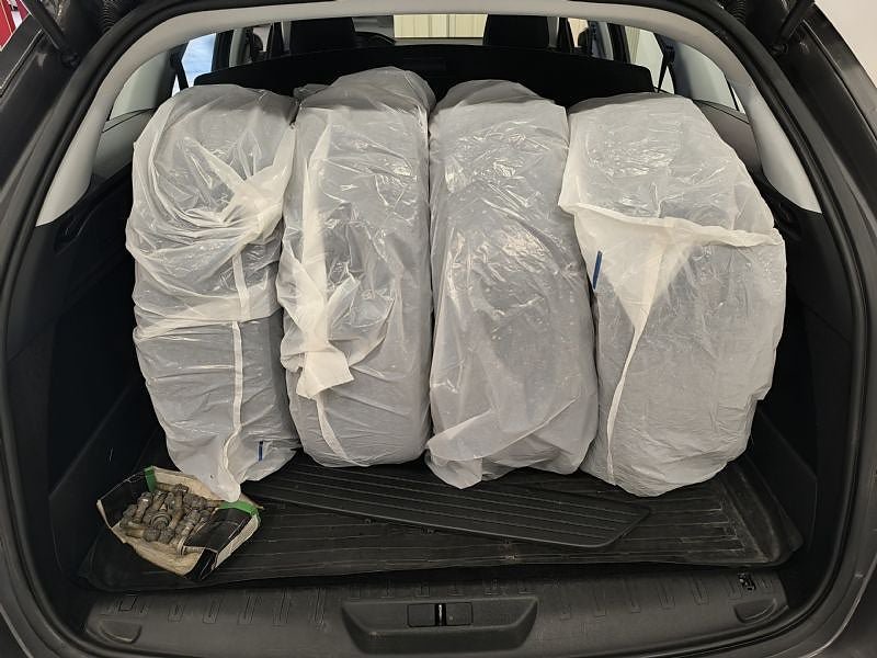 Vehicle Image 8